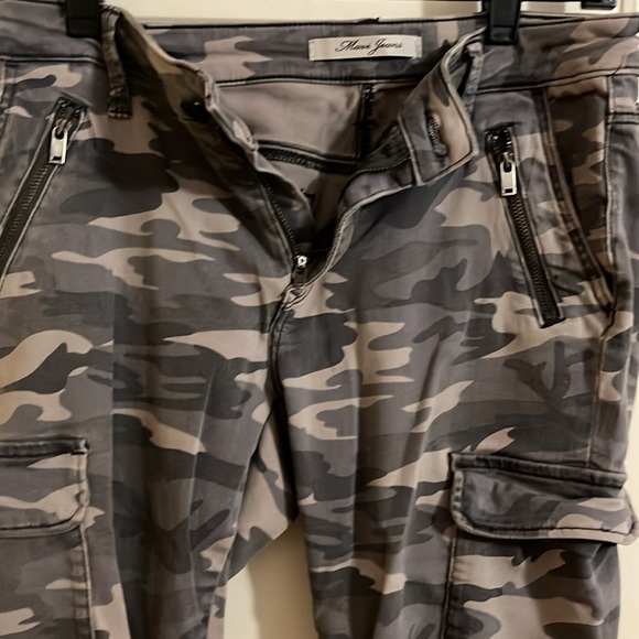 Like new Mavi Camo pants - Picture 3 of 5